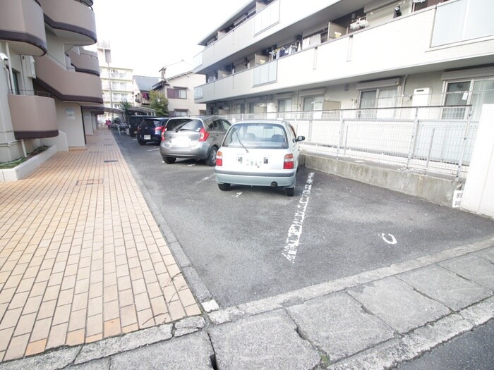 エバーグリーン桂の物件外観写真