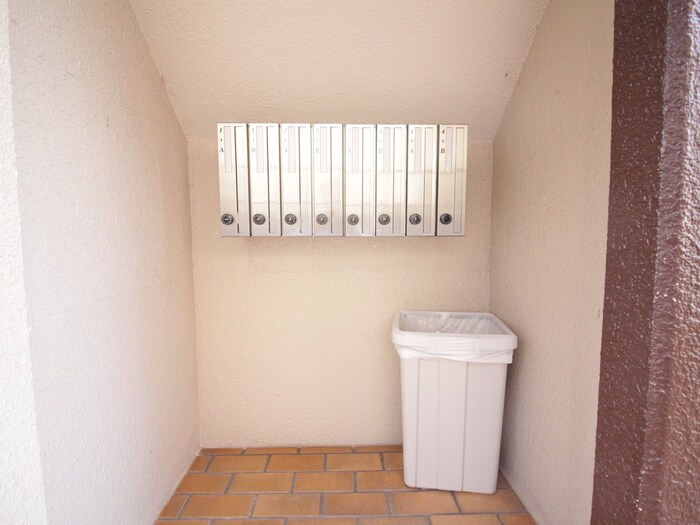 エバーグリーン桂の物件外観写真