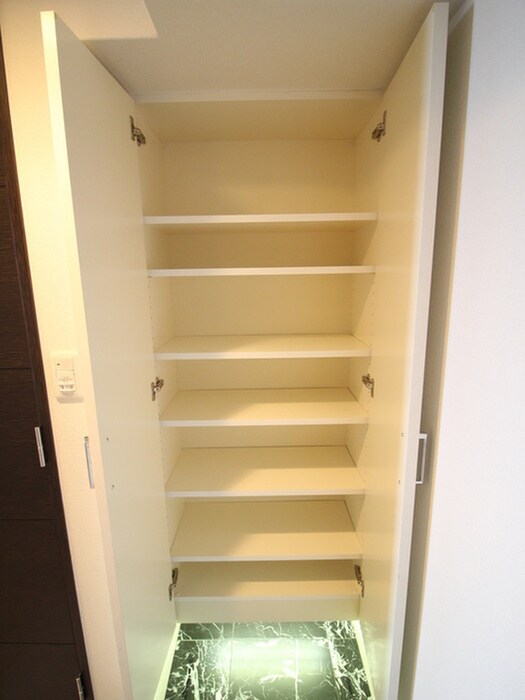 エスティメゾン京橋の物件内観写真