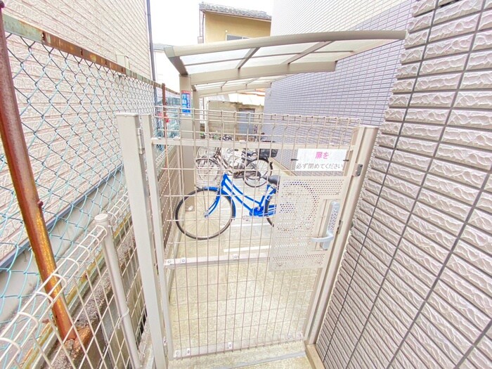 プログレーッソ西ノ京の物件外観写真