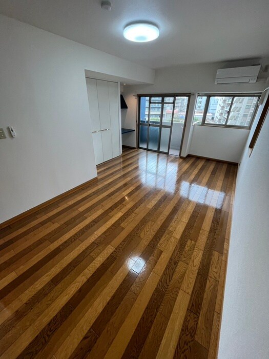 サン・グレート・ＥＳＡＫＡの物件内観写真