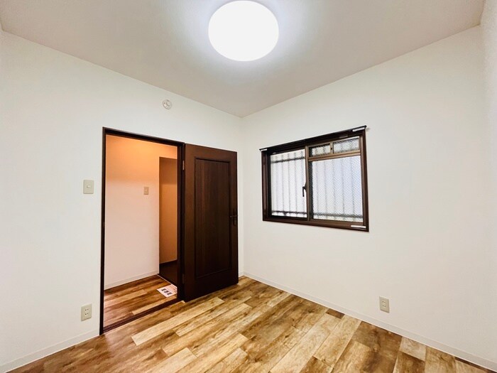 チャフル甲東の物件内観写真