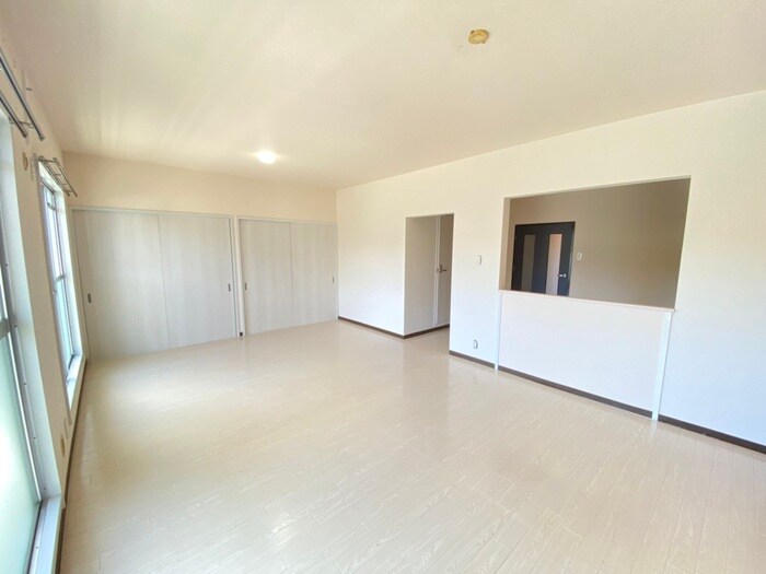 サンハイツ南志賀の物件内観写真