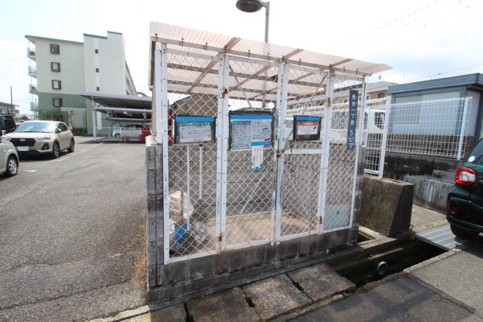 サンハイツ南志賀の物件外観写真