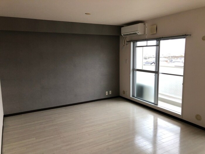 サンハイツ南志賀の物件内観写真