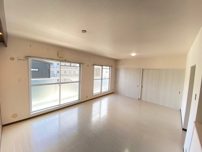 サンハイツ南志賀の物件内観写真