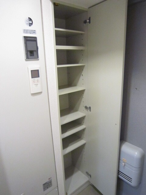 パインフｨールド御池の物件内観写真