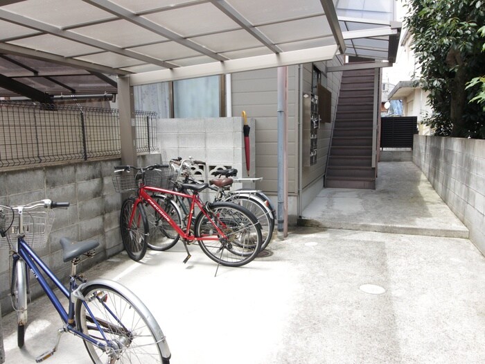 プチブリンダルの物件外観写真