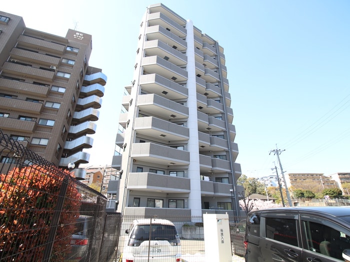 セラフ豊中向丘壱番館（702）の物件外観写真