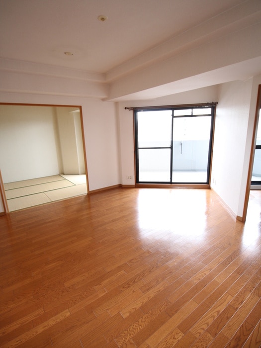 セラフ豊中向丘壱番館（702）の物件内観写真