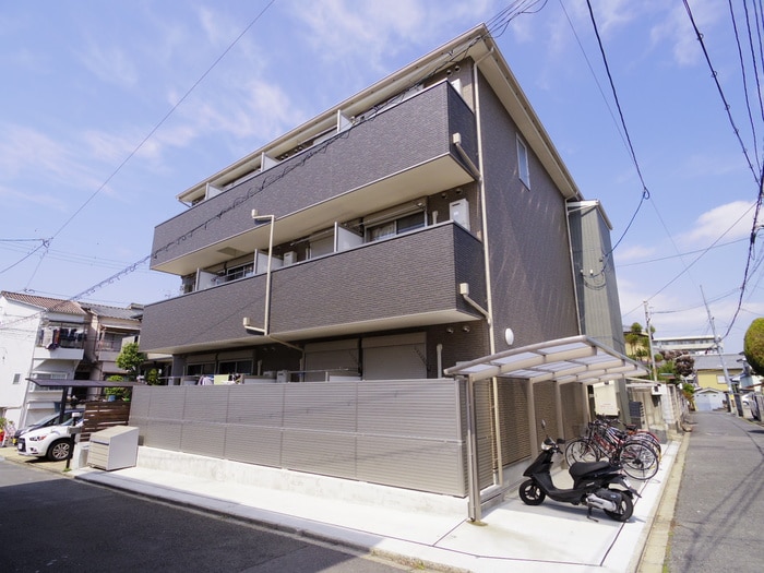 カーサウッドⅡの物件外観写真