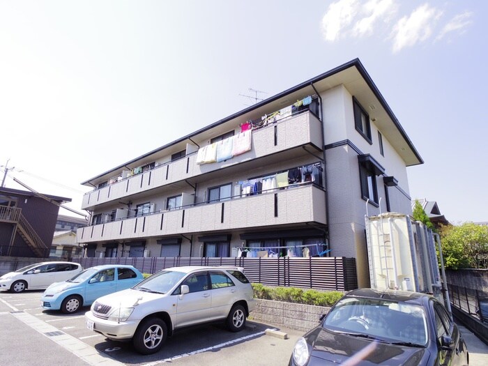 ハウゼ・ノインの物件外観写真