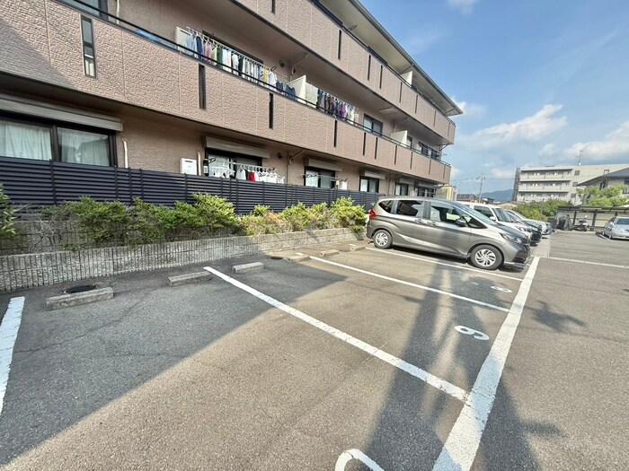 ハウゼ・ノインの物件外観写真