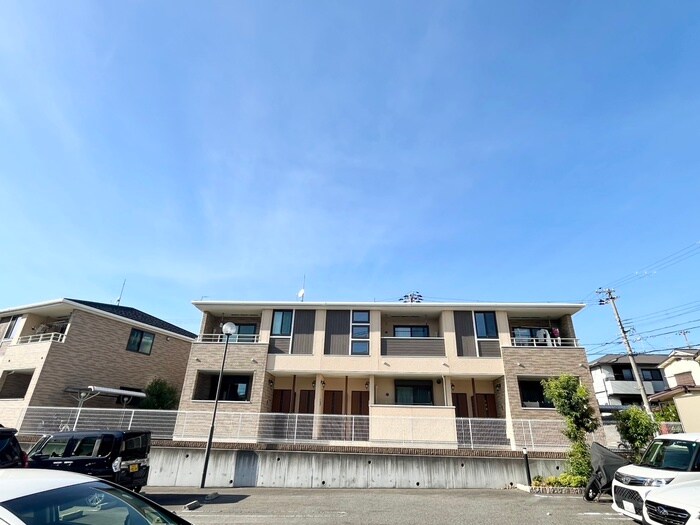 クレモンティーヌCの物件外観写真