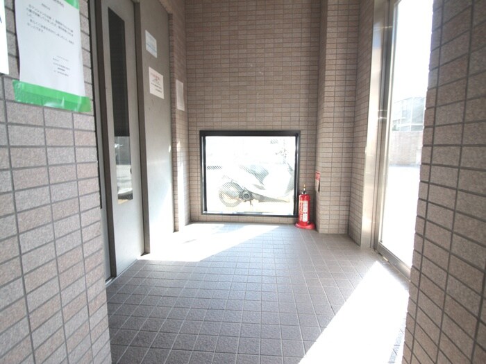 吉鴻ハイネス３の物件外観写真