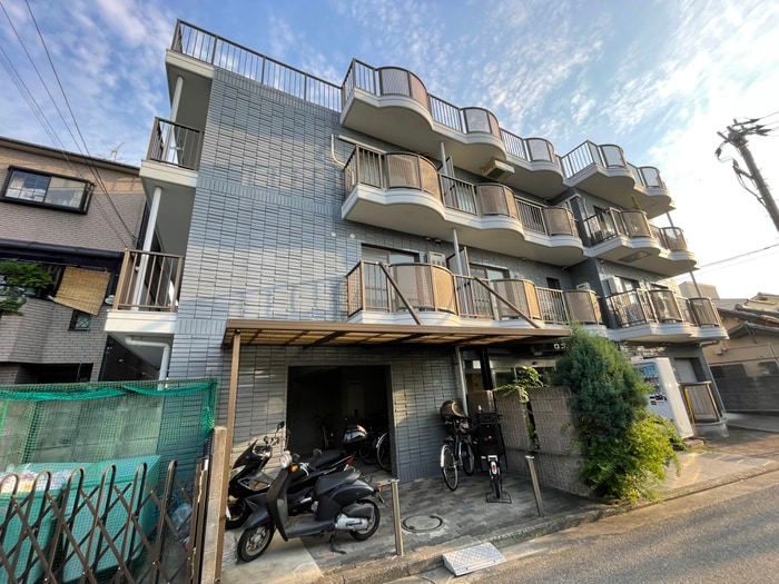 Belong中百舌鳥の物件外観写真