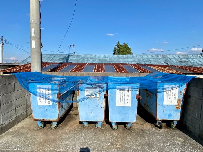 小林マンションの物件外観写真