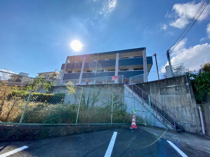 小林マンションの物件外観写真