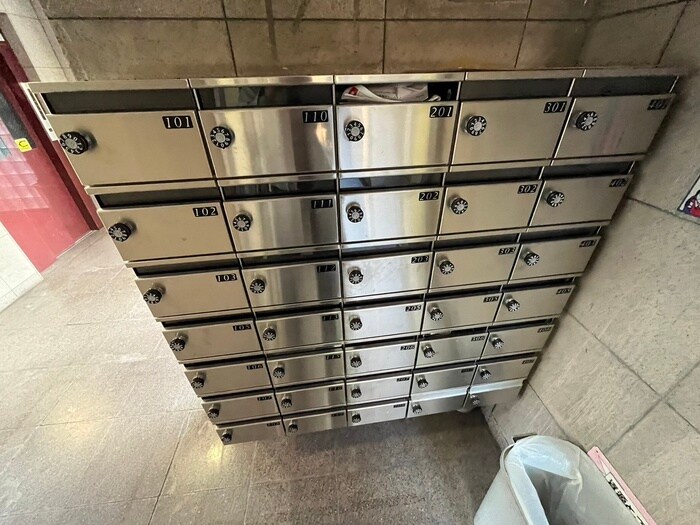 ロ－タリ－ビルド・南花田の物件外観写真