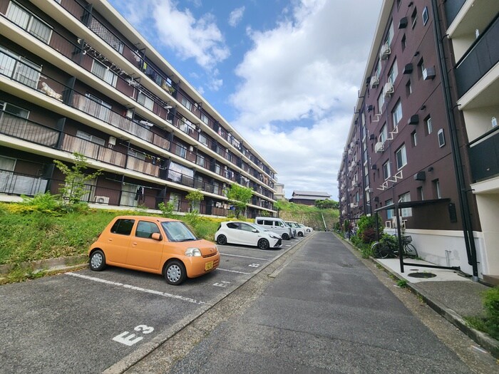 高津橋農住団地E棟の物件外観写真