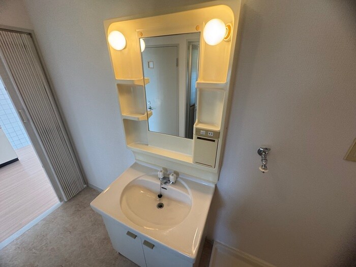 リンデン南桜塚ハイツⅡの物件内観写真