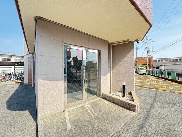 エレガンシア金剛の物件外観写真