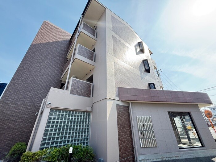 エレガンシア金剛の物件外観写真