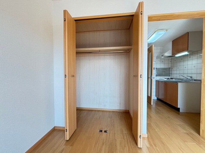 エレガンシア金剛の物件内観写真