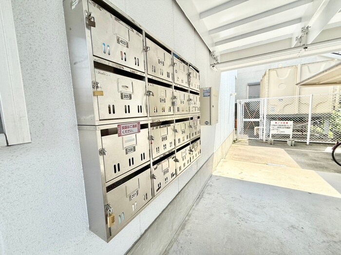 アメニティ東香里の物件外観写真