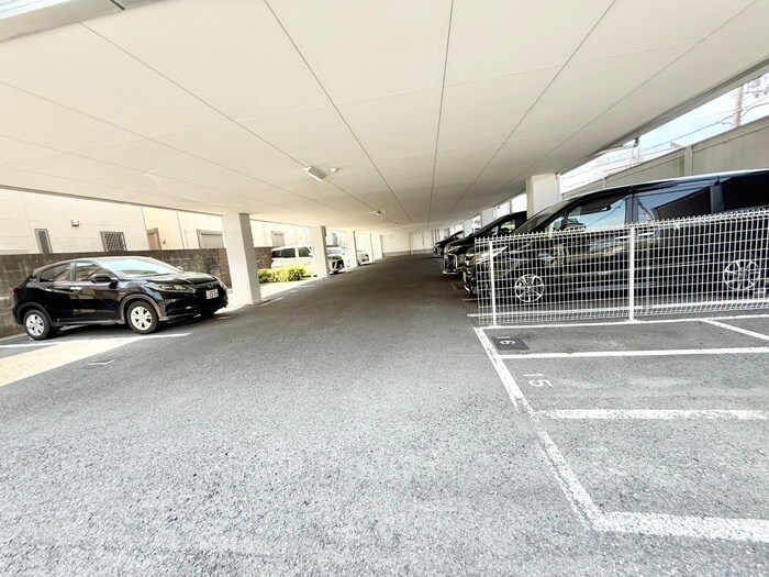 アメニティ東香里の物件外観写真