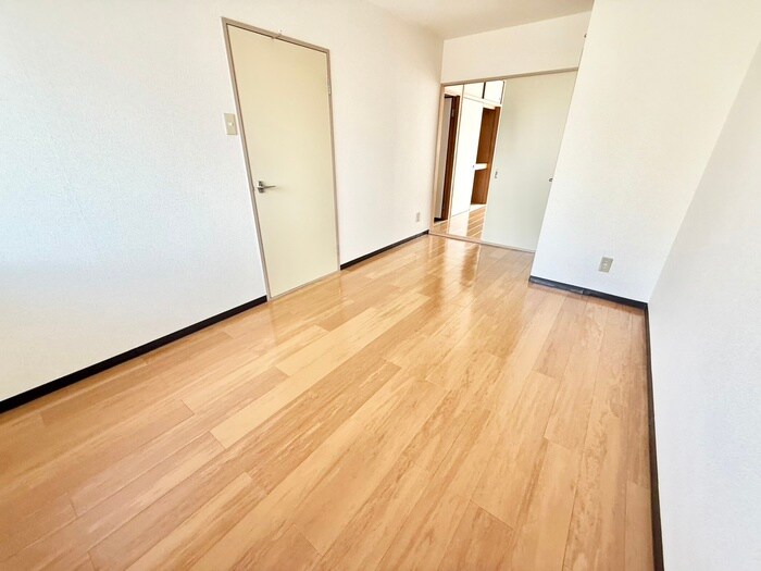 アメニティ東香里の物件内観写真