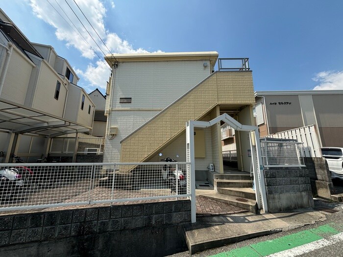 ゴールド　ハイツの物件外観写真