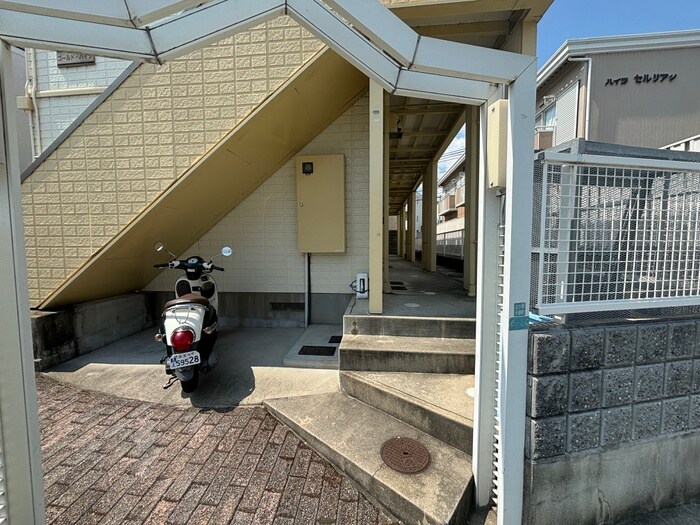 ゴールド　ハイツの物件外観写真