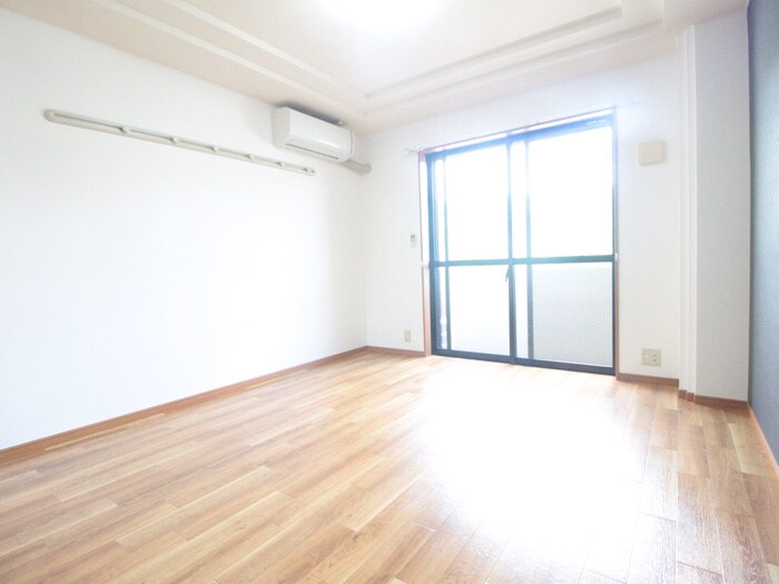 フィ－ルド　ビレッジの物件内観写真