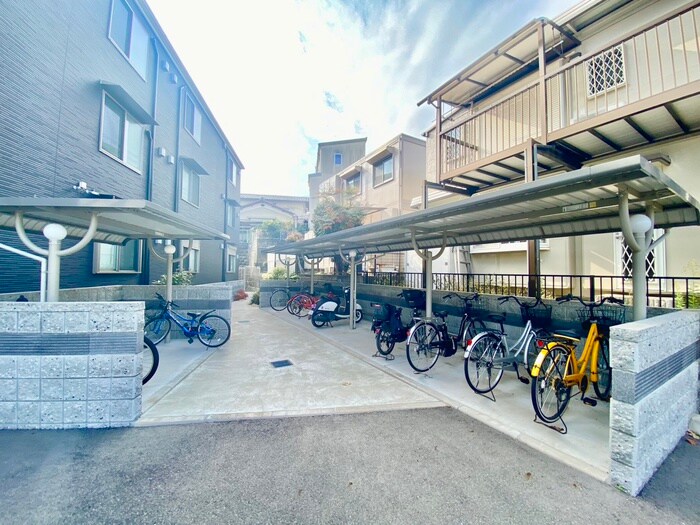 ベア　レジデンスの物件外観写真