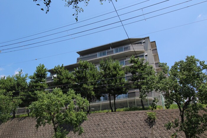 グランド・エム・ユ－の物件外観写真