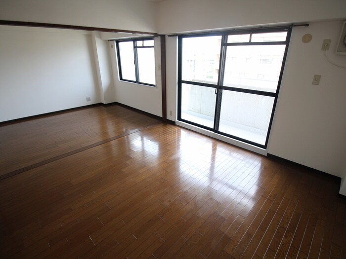 グランド・エム・ユ－の物件内観写真