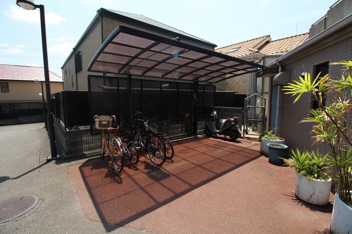 グランド・エム・ユ－の物件外観写真