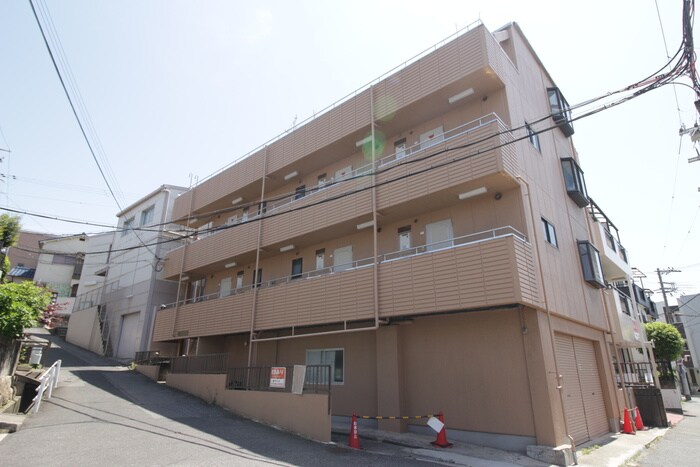 浜第１マンションの物件外観写真