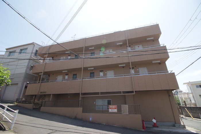 浜第１マンションの物件外観写真