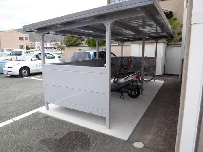 コ－ポ鼓滝Ａ棟Ｂ棟の物件外観写真