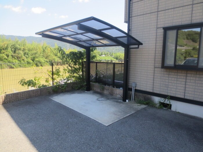 ルミエール鶯の森の物件外観写真