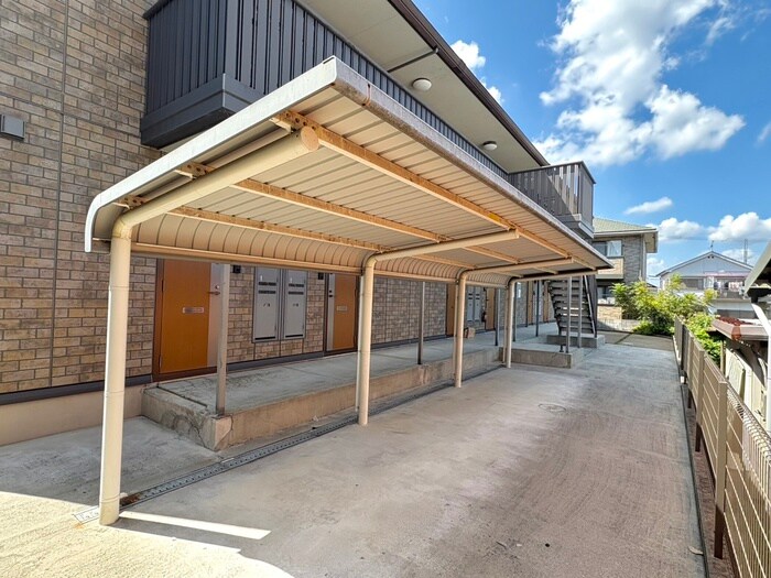 モナリエ大江の物件外観写真