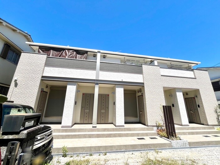 ヒールコート関守の物件外観写真