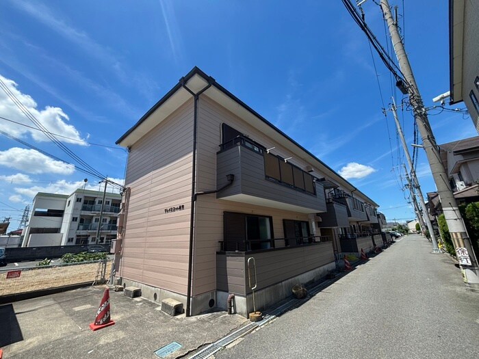 グレイスコート高安の物件外観写真