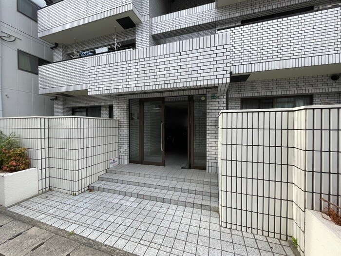 クリスタルパレスの物件外観写真