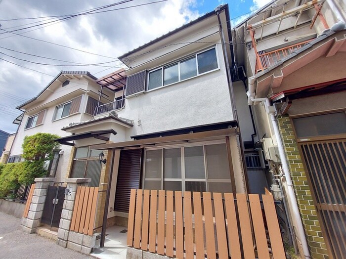 富田丘町テラスハウスの物件外観写真