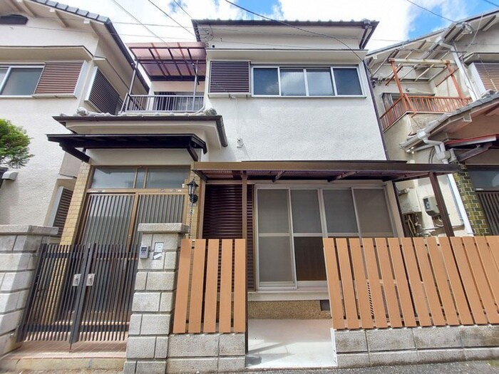 富田丘町テラスハウスの物件外観写真