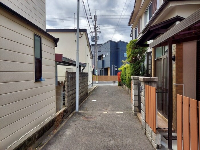 富田丘町テラスハウスの物件外観写真