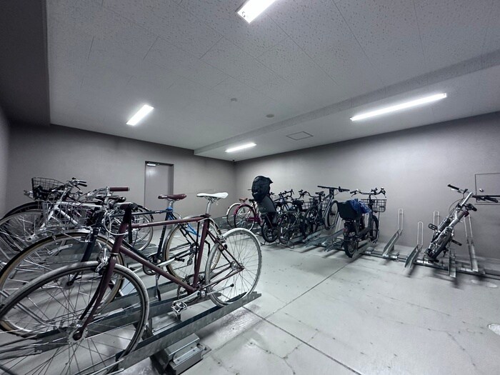 リ－ガル京都烏丸御池(503)の物件外観写真